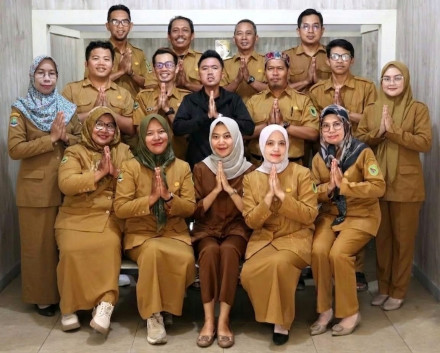 Album : PERANGKAT DESA MEKARRAHAYU